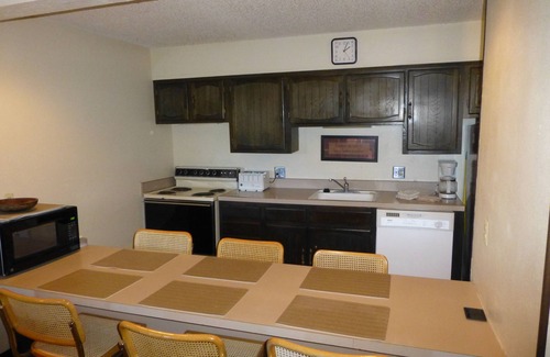 Peak 8 Condo | Breckenridge Condo @ Ski Watch - Ski In Ski Out, On Slopes, Hot Tubs & Mtn Views