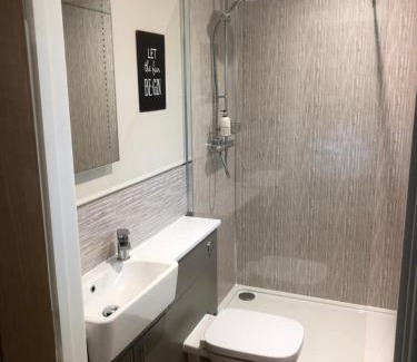 Lewiston Apartment | Breckland Lodge 2 with Hot Tub