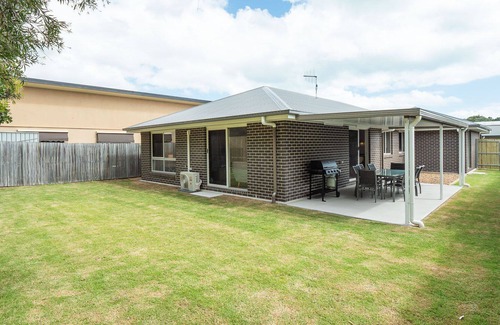 Toogoom House | Breeze - 4BR - Aircon - Wifi - Smart TV