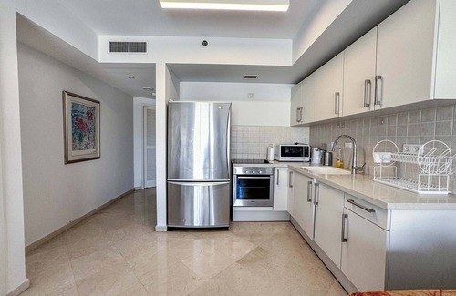 Herzliya Pituach Apartment | Breeze Suite at The Island
