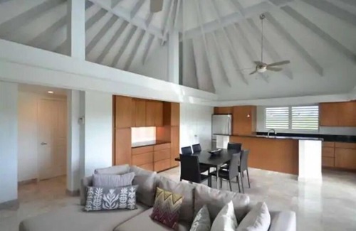 Providenciales Apartment | Breezy, eco-friendly, with pool and lagoon view