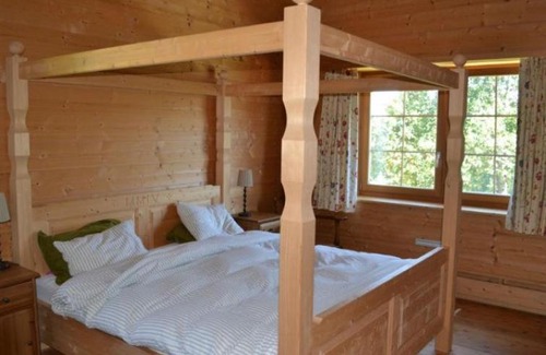 Tavanasa Apartment | Breil Apartment Sleeps 10 WiFi