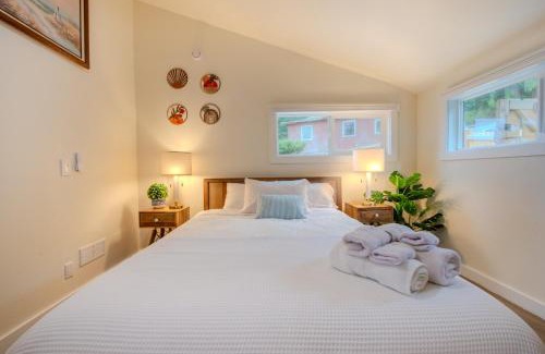 Rollingbay House | Bremerton Waterfront Views