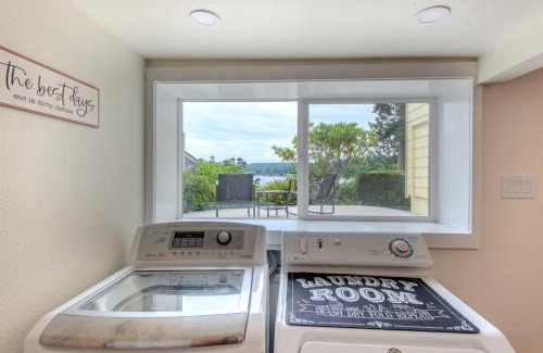 Rollingbay House | Bremerton Waterfront Views