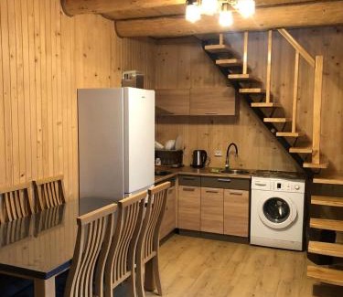 Rakhiv House | Brendushka