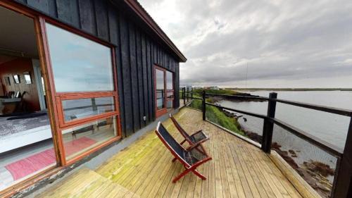 Hellissandur Apartment | Brenna - Ocean View Apartment