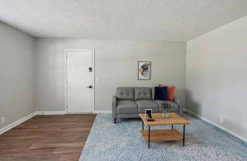 Nashville Apartment | Brentwood A2 I Cozy & Comfy I 2bd I Free Parking