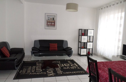 Rive Droite Apartment | BREST T3 quiet, near hypercentre, Capucins, port. Free parking.