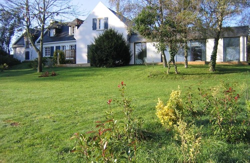 Clohars-Carnoet Villa | Breton style villa set in a large garden, indoor heated pool (28°), jacuzzi