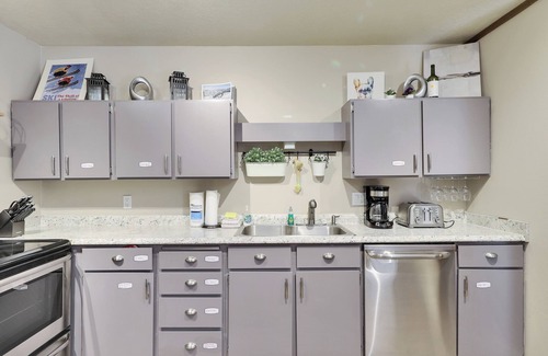 Brian Head Condo | Brian Head Village M4 cozy condo close to lifts in Brian Head - Dog Friendly