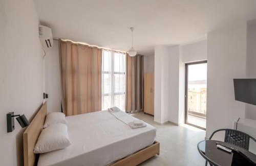 Sarande Hotel | Brian's Rooms