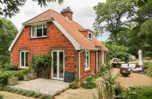 Aldringham House | Briar Hill
