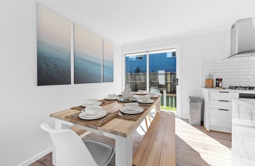 Bellara House | Bribie Island Beachside Luxury Holiday House w/Games Room, Pool Table, Aircon