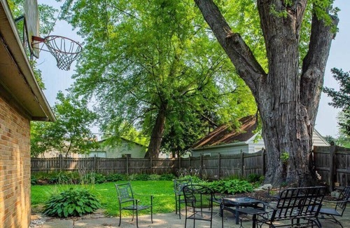 Appleton House | -Brick House Charm - 4 br, 3 bath