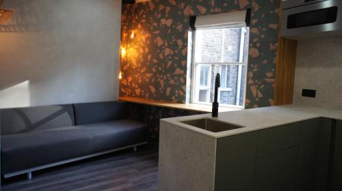 Spitalfields Apartment | Brick Lane Base