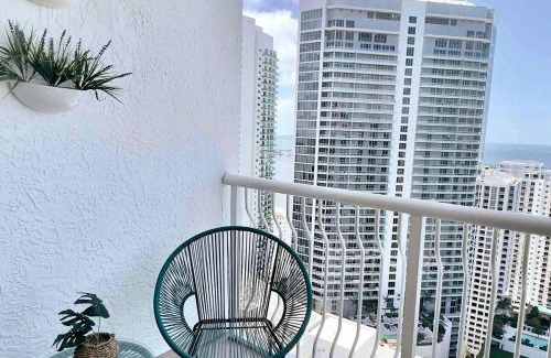Brickell Apartment | Brickell Center w/City & Bay View + FREE Parking!