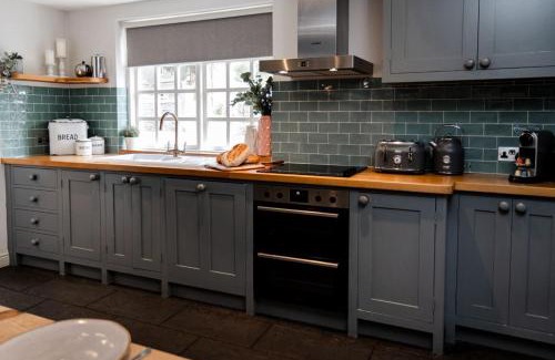 Stainforth House | Bridge End Cottage