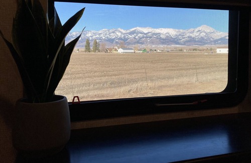 Bozeman House | Bridger Basecamper 3