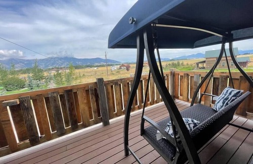 Bozeman House | BRIDGER VIEW BARN EAST UNIT