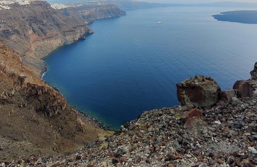 Firostefani Apartment | BRIGA VILLAS Studio 2 - private terrace. Astonishing view of Caldera/volcano