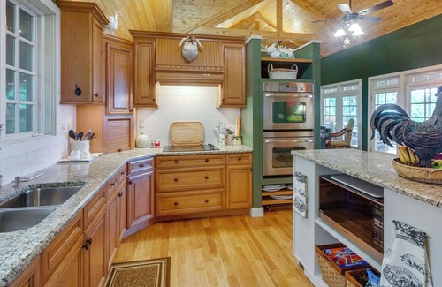 Pelham House | Brigadoon: Wide Open Valley Views, Monteagle/Sewanee: located by The Assembly.