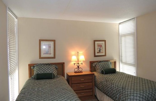 Myrtle Beach Apartment | Brigadune 3f 3br 2ba Oceanfront Condo Near Popular Shore Drive
