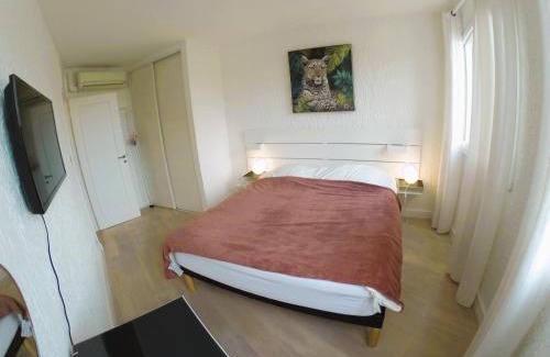 Port Cogolin Apartment | Brigantine111 - Golfe de Saint-Tropez - Appartement climatisé avec vue sur la marina