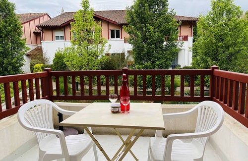 Cambo-les-Bains Apartment | Bright 1-Bedroom Apartment with Pool, Terrace, and Parking Near Cambo-Les-Bains Thermes