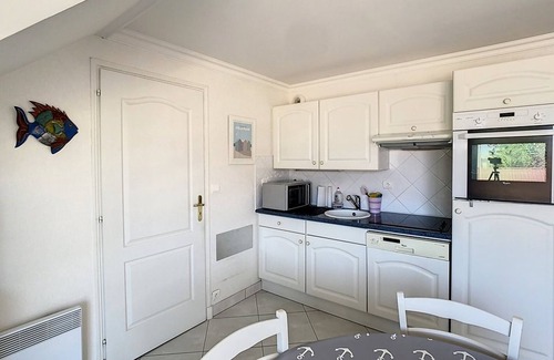 Stella-Plage Apartment | Bright 2-Bed Apt with Balcony & Parking for 5 in Stella Beach