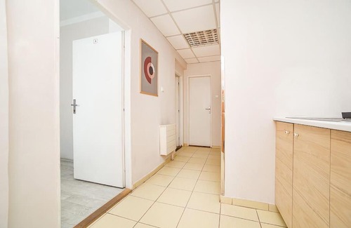 Zizkov Apartment | Bright 2 bed with big terrace by tram