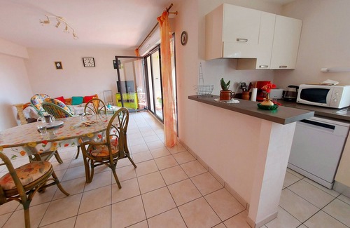 Mayenne Apartment | Bright 2-Bedroom Apartment with Balcony, Garage & Baby Equipment near Mayenne's Attractions