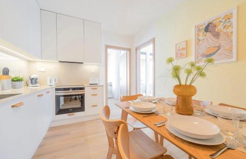 Holesovice Apartment | Bright 2BR - 5th floor, Balcony, Free Parking by Gravity Prague