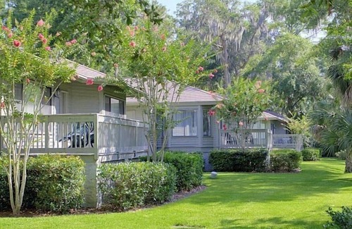 Shipyard Plantation Villa | Bright 3BR Escape w/ Private Deck + Close to Trails, Dining & Beach Fun