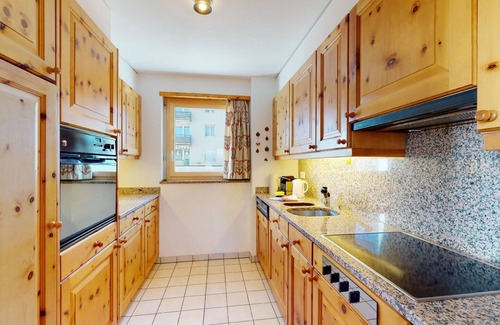 Sankt Moritz-Bad Apartment | Bright 4-room apartment on the 2nd floor.