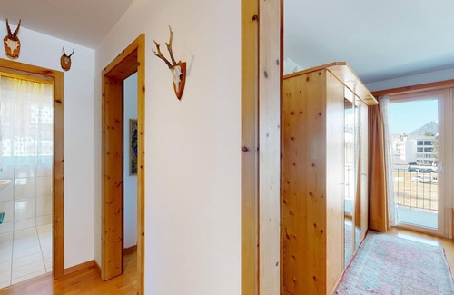 Sankt Moritz-Bad Apartment | Bright 4-room apartment on the 2nd floor.