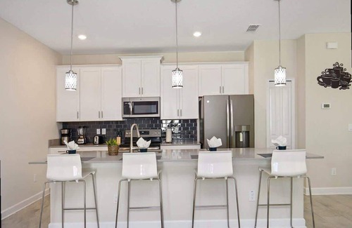 Kissimmee House | Bright 4Bd with Pool + Resort Perks & Near Disney