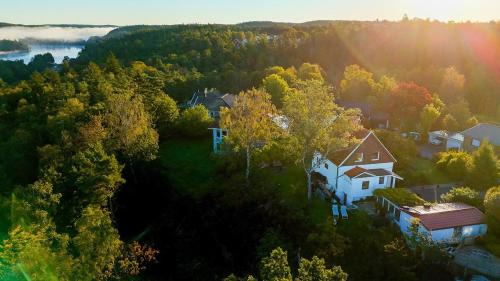 Molnlycke House | Bright 4BR Hilltop Villa Close to Gothenburg City