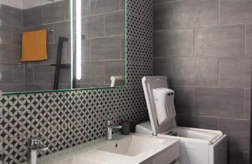 Montrouge Apartment | Bright 65m in the heart of Montrouge