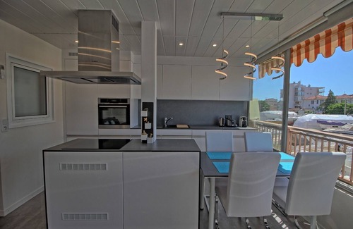 Golfe Juan Apartment | Bright air-conditioned apartment close to the beach and shops