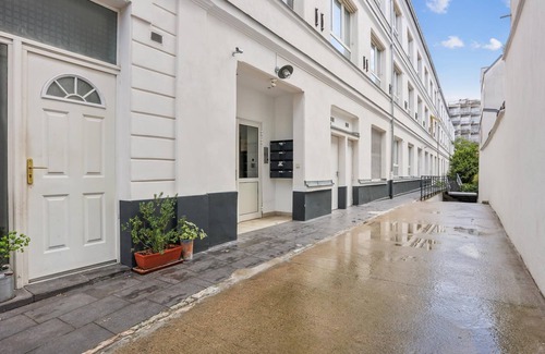 Charonne Apartment | Bright, air-conditioned loft near Paris-Nation