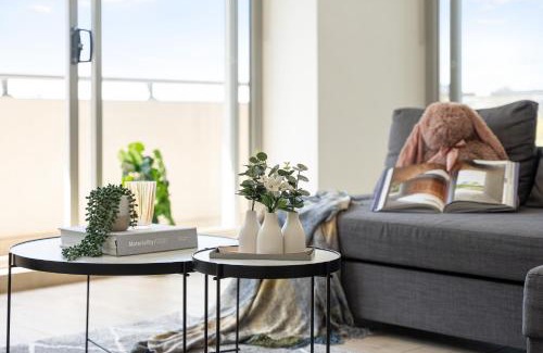 Parramatta Apartment | Bright & Airy 2BR - Steps to Station & Westfield