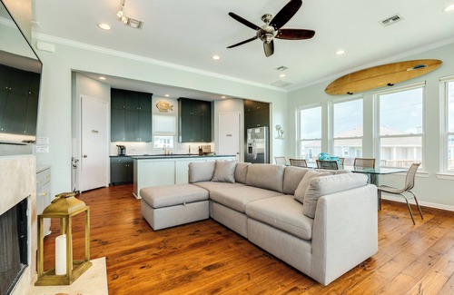 Pirates Beach West House | Bright & Airy 3rd Row Home w/Gulf Views, 2 Decks, Outdoor Shower, Free Wifi