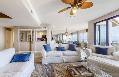 Fernandina Beach Condo | Bright & airy oceanfront condo with pool, huge balcony, washer/dryer & AC