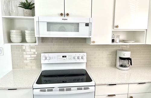 Old Northwood House | Bright & Airy Ranch in Old Northwood, West Palm Beach - Close to Beach