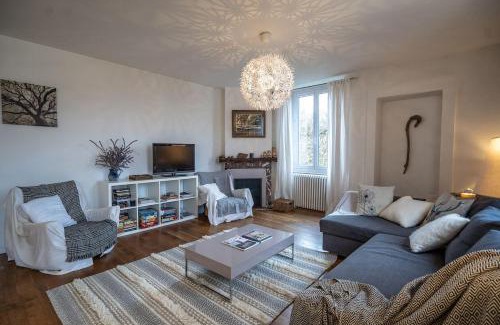 Passy Apartment | Bright airy spacious apartment