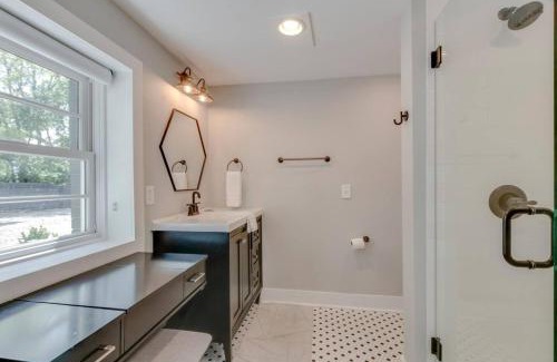 Franklin House | Bright and Airy Historic Franklin Quadplex