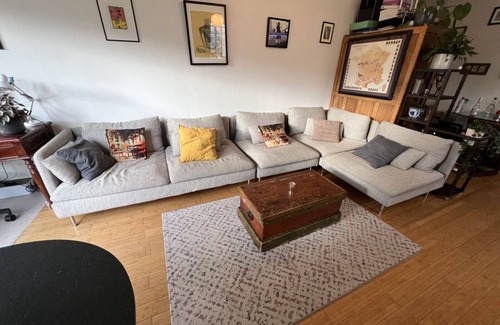 Epinettes Apartment | Bright and comfortable 2-bedroom /available during 2024 Olympics!nn