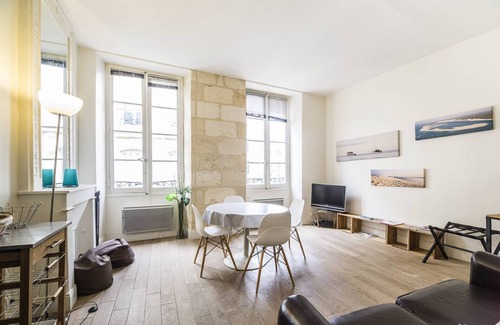 Hotel de Ville - Quinconces Apartment | Bright and comfortable apartment - 2nd FLOOR
