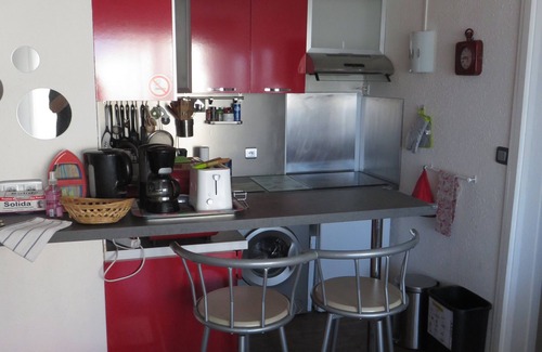 La Rochelle Apartment | Bright and cosy apartment facing the pool and the Marina