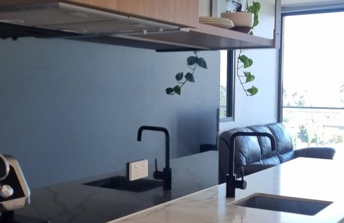 Brunswick West Apartment | Bright and Modern in Brunswick